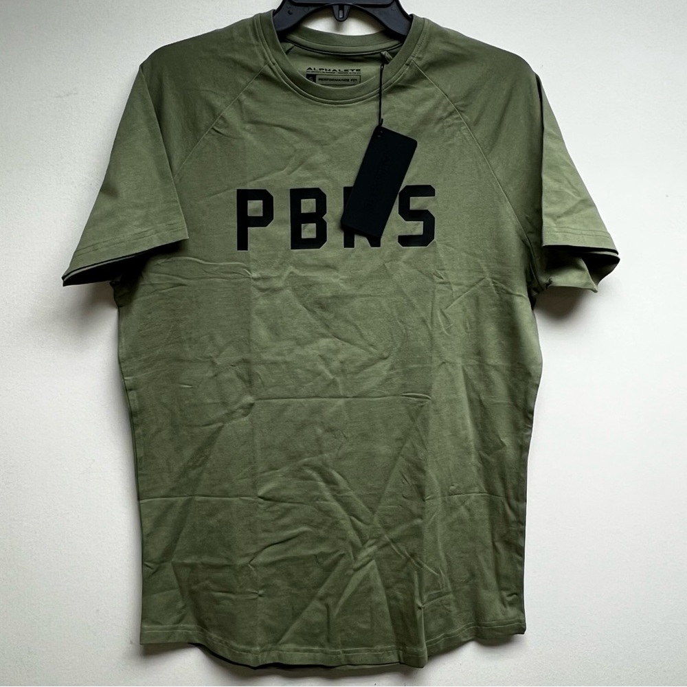 Alphalete - PBNS Performance T Shirt - Men’s Size S - New